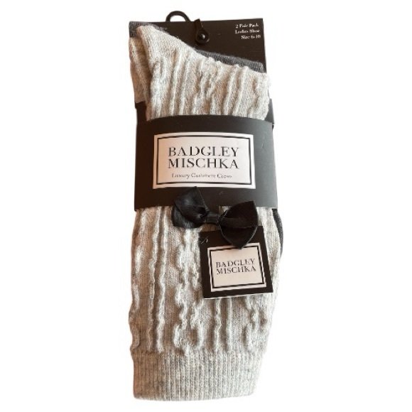 Badgley Mischka Luxury Cashmere Crew Socks Bundle Christmas Giftable in Gray - Picture 3 of 6
